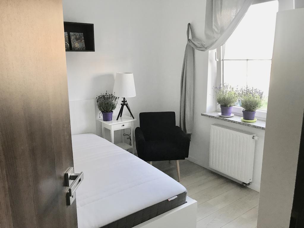 Apartament Lavender Сьрем Экстерьер фото